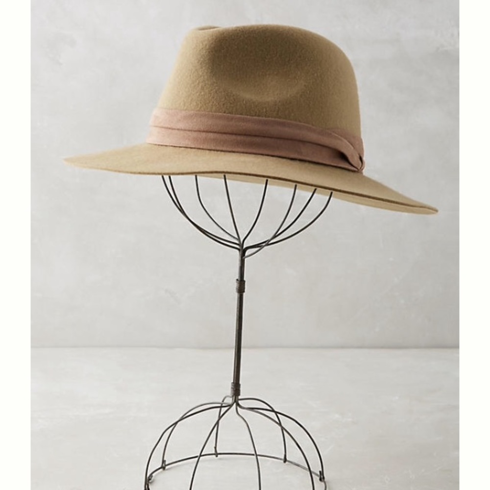 Villete Trimmed Rancher